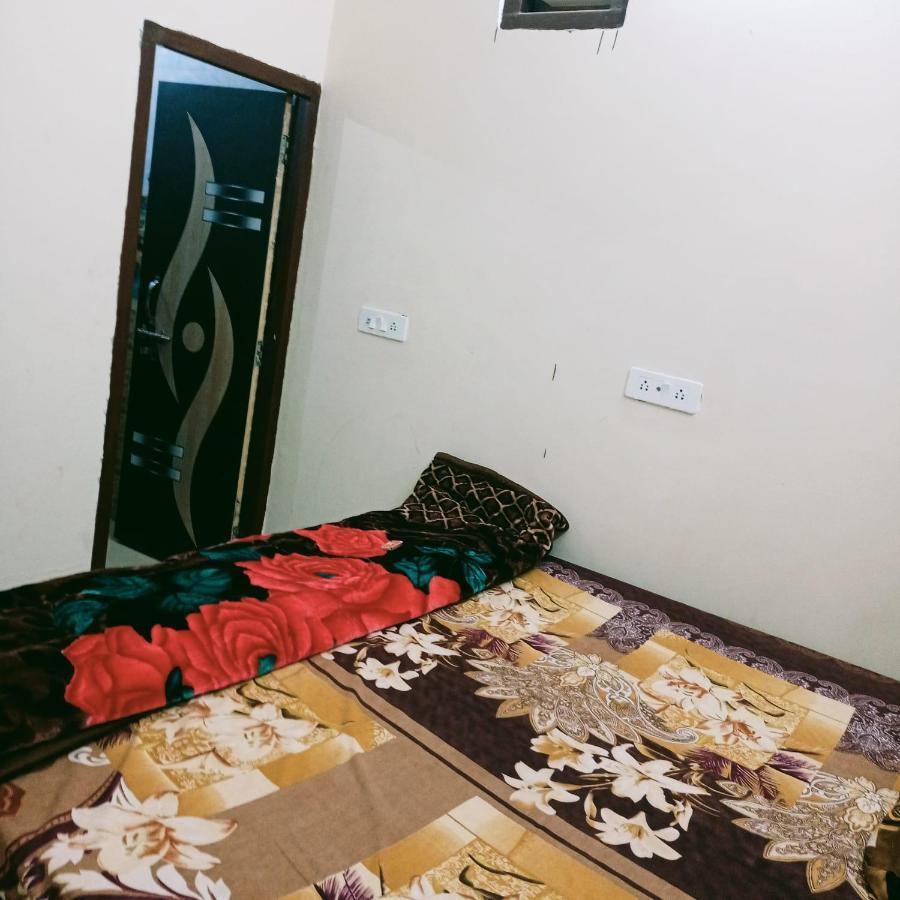 Radha Bhavan * Vrindavan